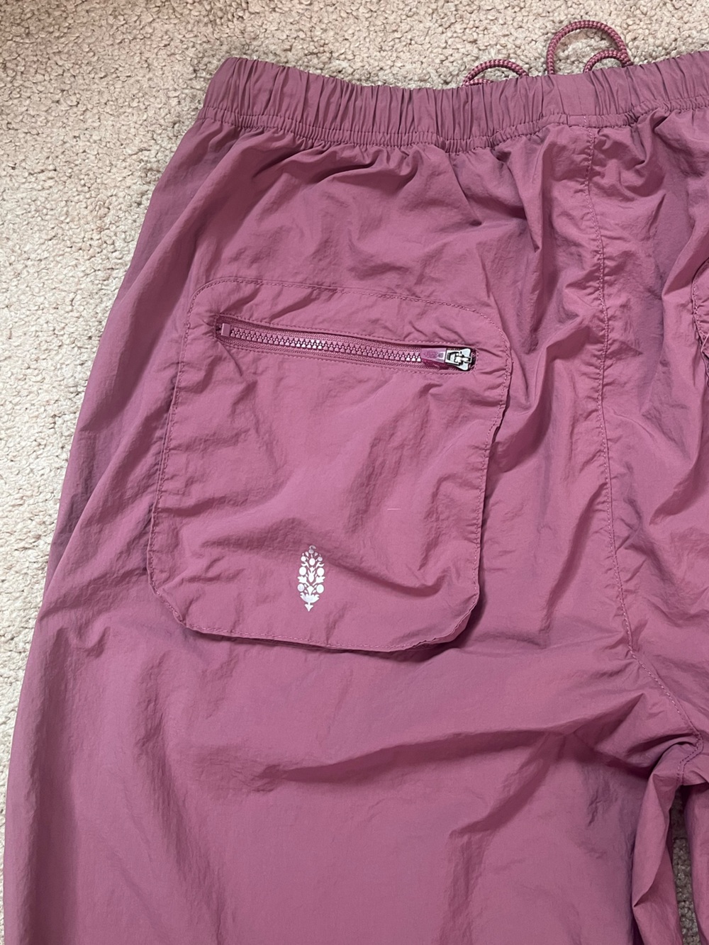 Free People Movement Fly By Night Pants Medium Mauve Pink Barrel Crop Baggy - Picture 4 of 15